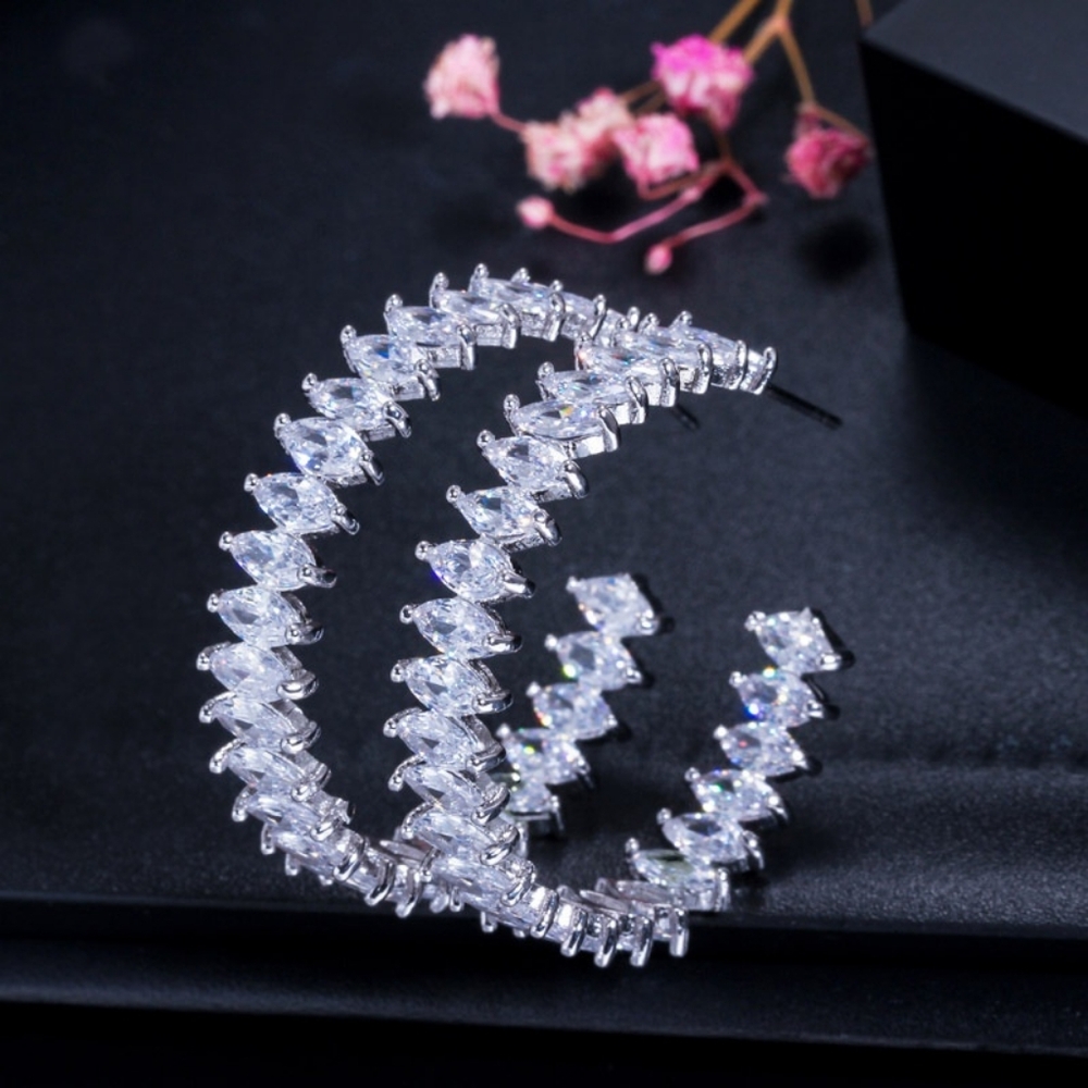 Sliver diamond earrings - Picture 3 of 9